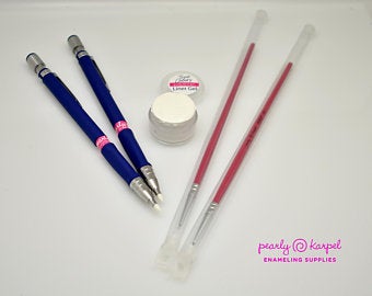 The White Liner Gel Kit - great for adding detailds and contour -Lead free
